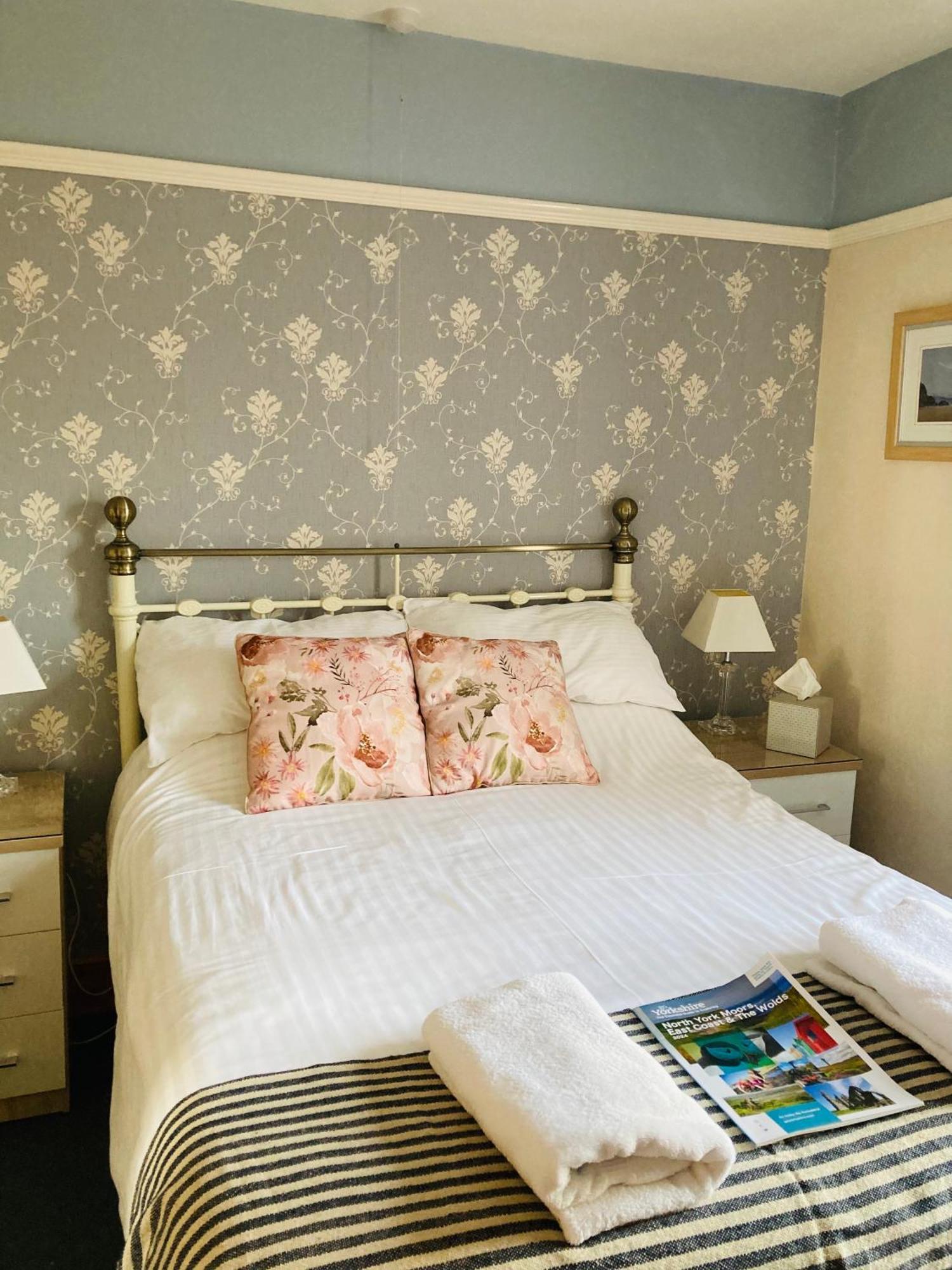 The Pathway Guesthouse Γουίτμπι Εξωτερικό φωτογραφία